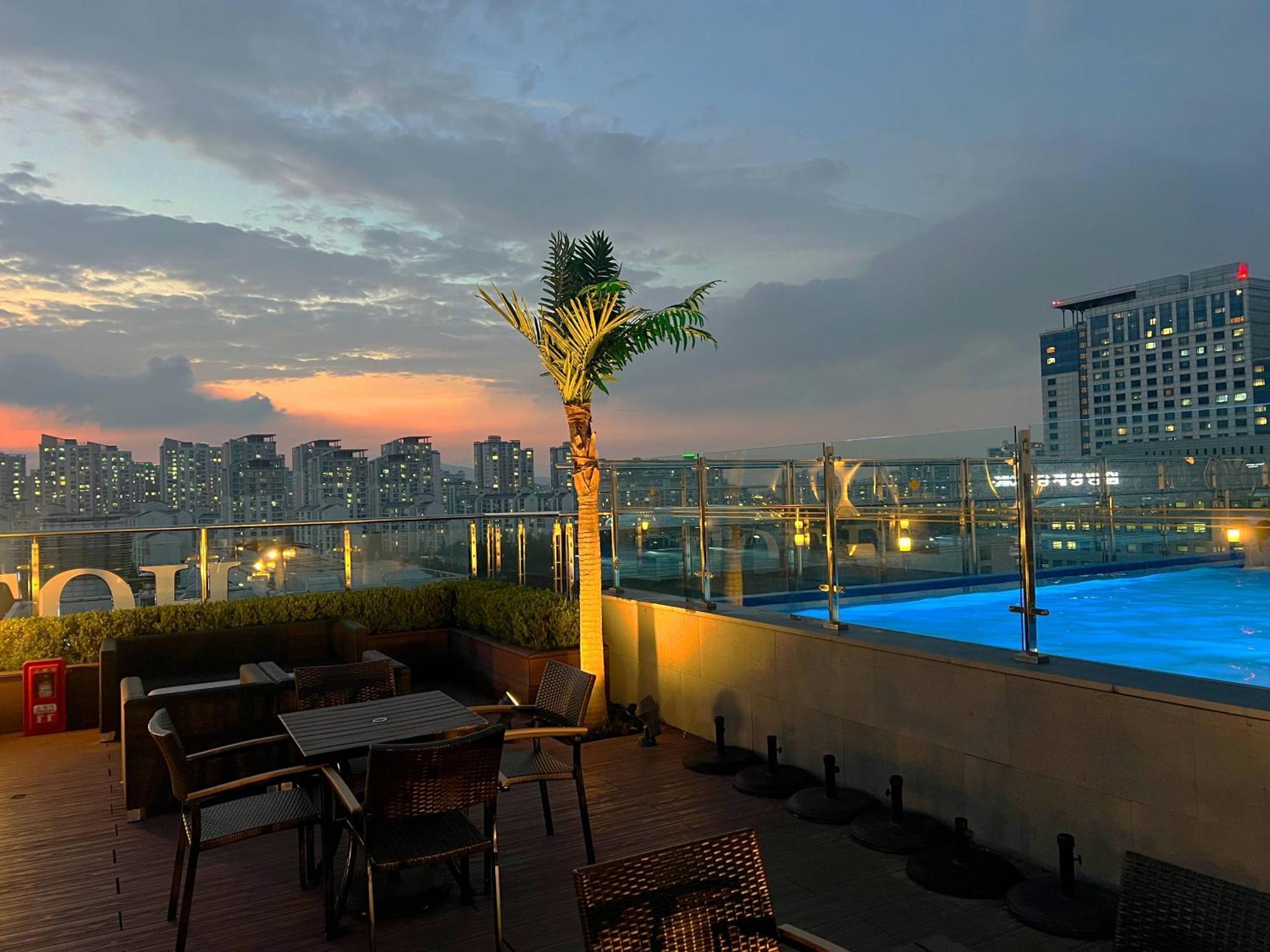 Hotel Skypark Central Seoul Pangyo Seongnam Exterior foto